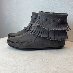 Minnetonka Women's Size 6 Boots Double Fringe Side‎ Zip Suede Western Metal 691T